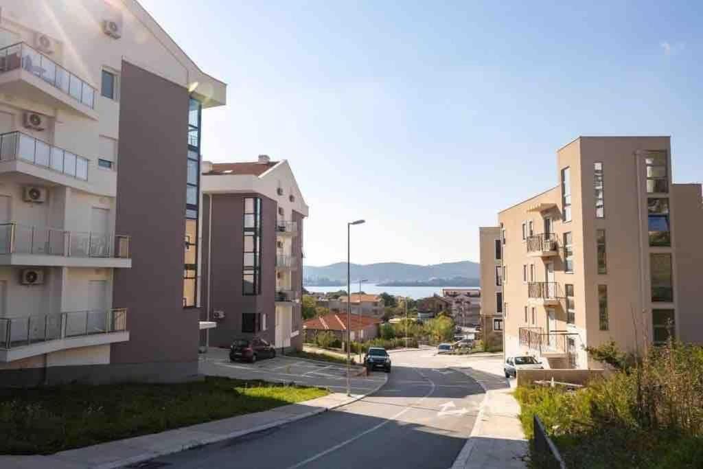 Apartman A&M Tivat Eksteriør billede