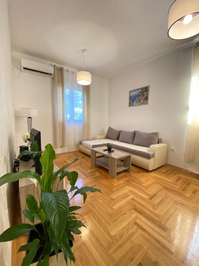Apartman A&M Tivat Eksteriør billede