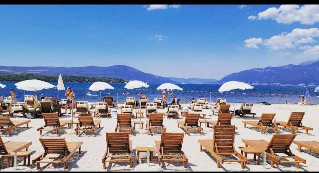 Apartman A&M Tivat Eksteriør billede