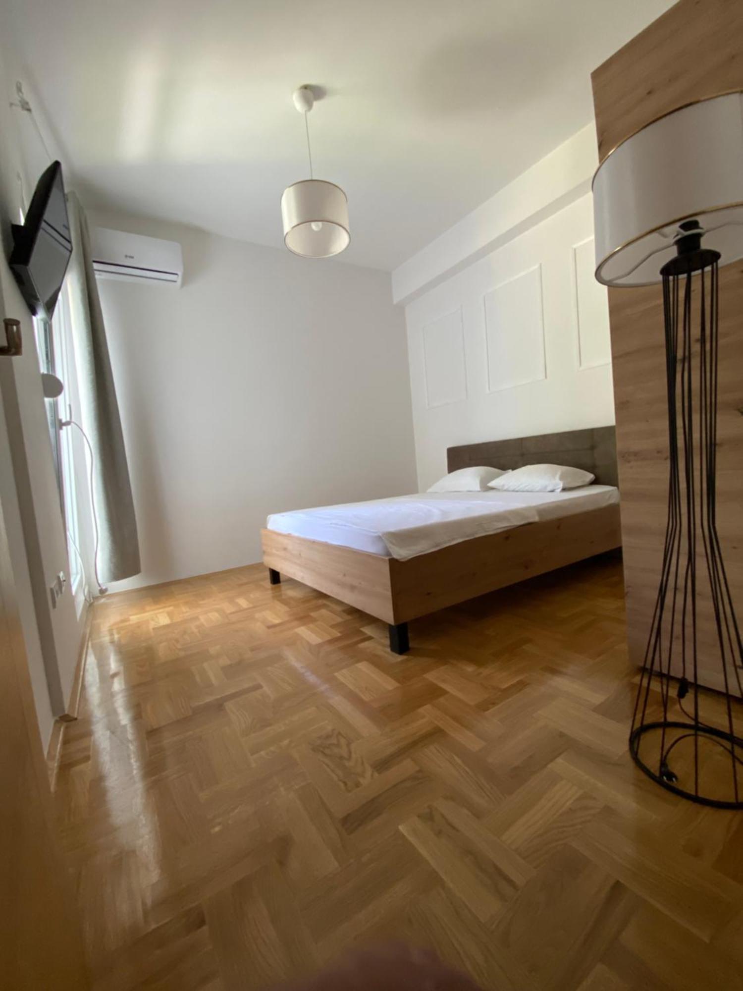 Apartman A&M Tivat Eksteriør billede